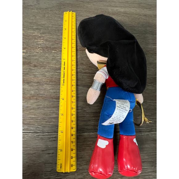 2016 Mattel DC Mini Super Hero Wonder Woman Plush - Picture 4 of 4